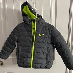 NWOT. Never worn. Nike Puffer Jacket. Size 3T.